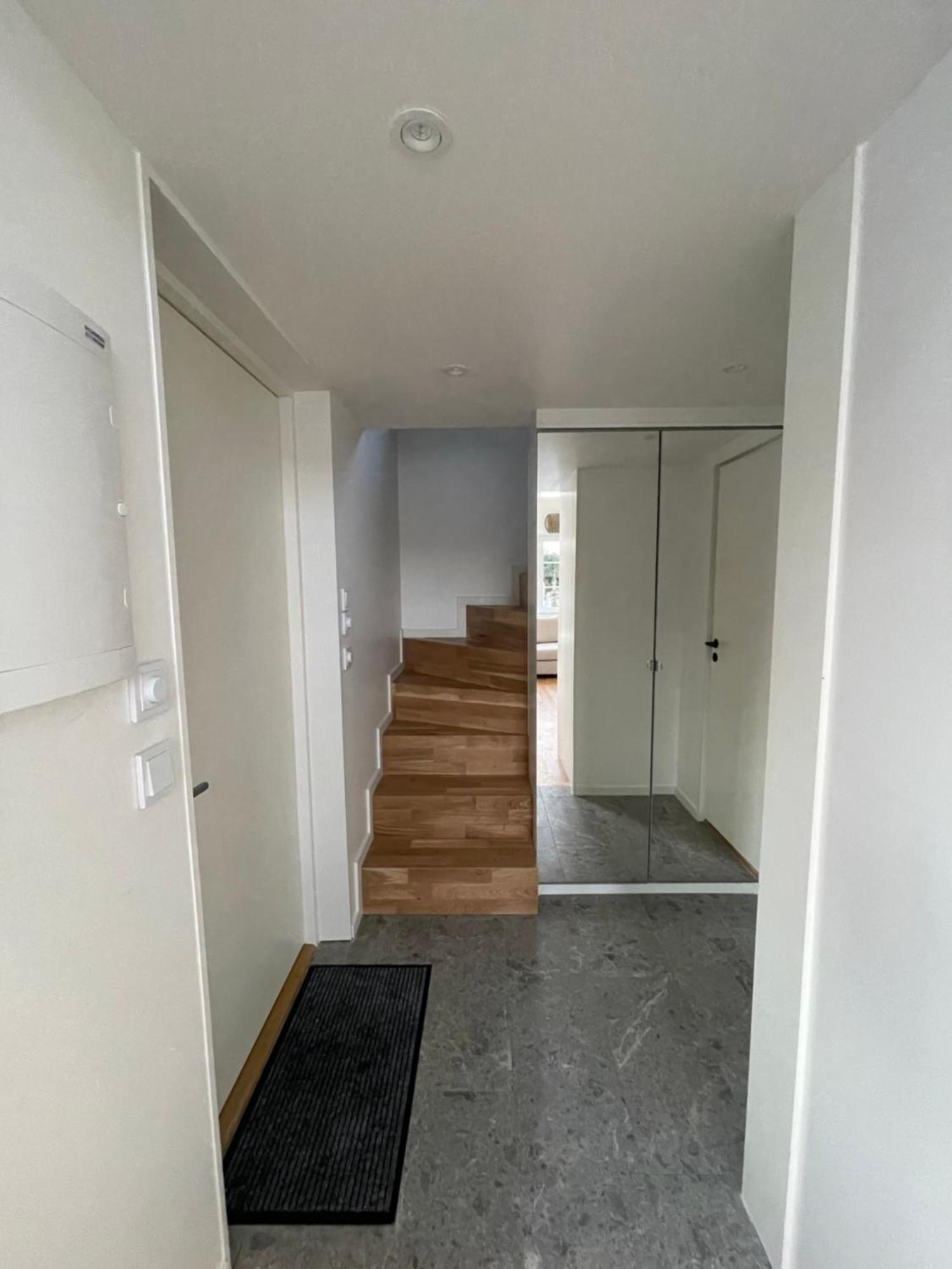Ett Nytt Fraesch Hus Utanfoer Stockholm Naera Arlanda Villa Rosersberg Kültér fotó