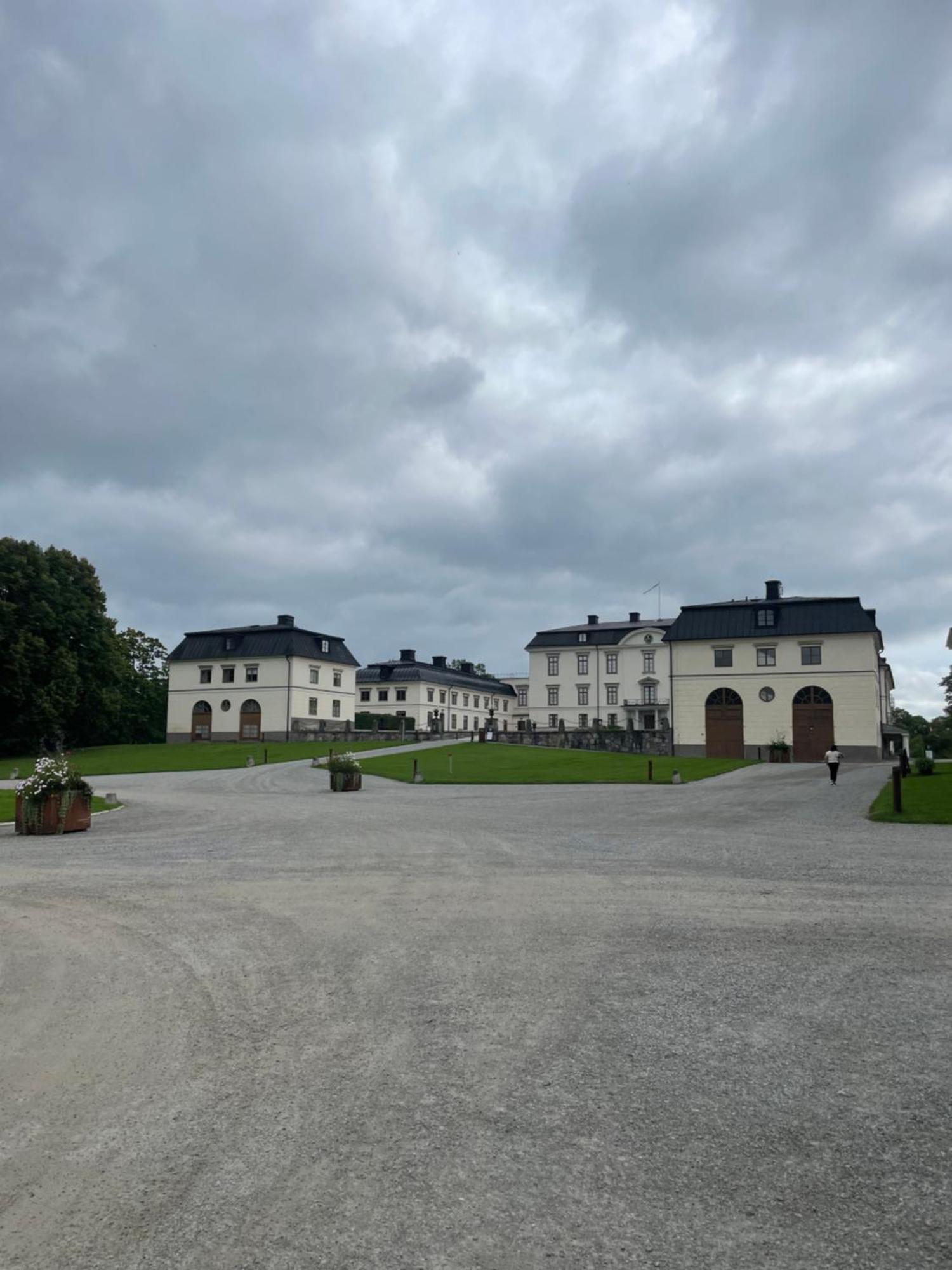 Ett Nytt Fraesch Hus Utanfoer Stockholm Naera Arlanda Villa Rosersberg Kültér fotó